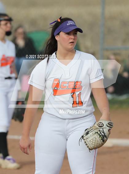 Thumbnail 3 in Fisher Catholic vs Amanda-Clearcreek photogallery.