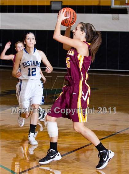 Thumbnail 3 in Deer Park vs Jay [John] (McDonald's Texas Invitational) photogallery.