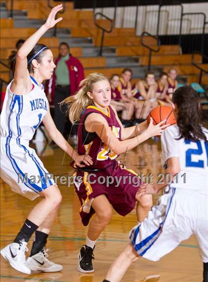 Thumbnail 2 in Deer Park vs Jay [John] (McDonald's Texas Invitational) photogallery.