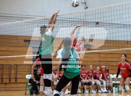 Thumbnail 3 in Hawaii Prep vs Konawaena photogallery.