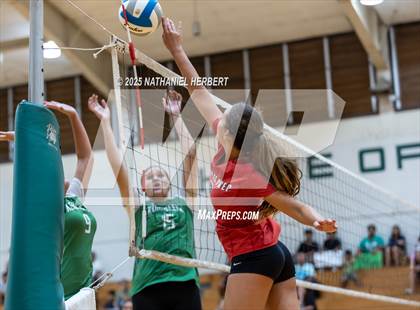 Thumbnail 2 in Hawaii Prep vs Konawaena photogallery.