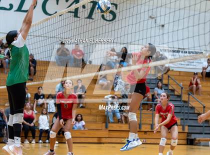 Thumbnail 3 in Hawaii Prep vs Konawaena photogallery.
