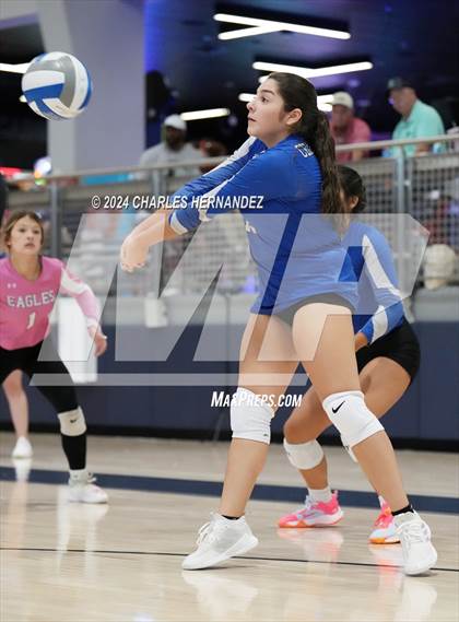 Thumbnail 1 in Caldwell vs. Cedar Creek (Legends Invitational) photogallery.