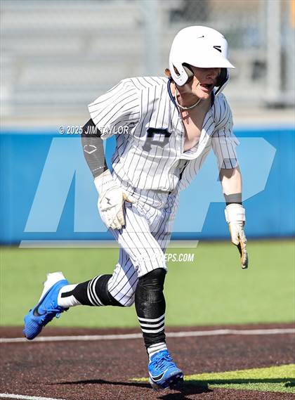 Thumbnail 2 in Peaster vs Arlington Heights (Weatherford JV Tournament) photogallery.