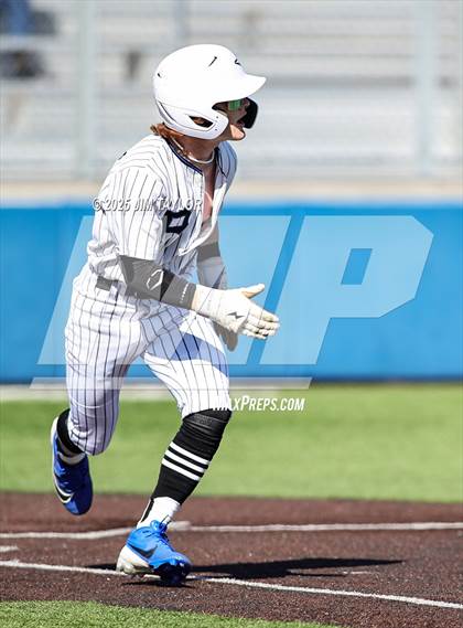 Thumbnail 2 in Peaster vs Arlington Heights (Weatherford JV Tournament) photogallery.