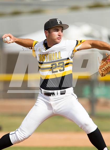 Thumbnail 1 in El Modena @ Foothill photogallery.