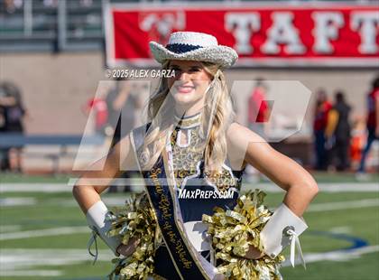 Thumbnail 2 in Taft @ O'Connor (Senior day) photogallery.