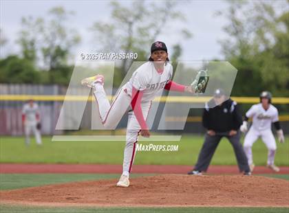 Thumbnail 3 in Patchogue-Medford vs Longwood (NYSPHSAA AAA Round 2) photogallery.