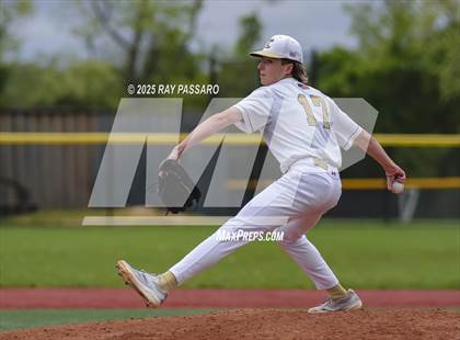 Thumbnail 3 in Patchogue-Medford vs Longwood (NYSPHSAA AAA Round 2) photogallery.
