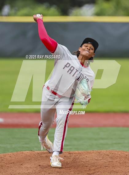 Thumbnail 3 in Patchogue-Medford vs Longwood (NYSPHSAA AAA Round 2) photogallery.