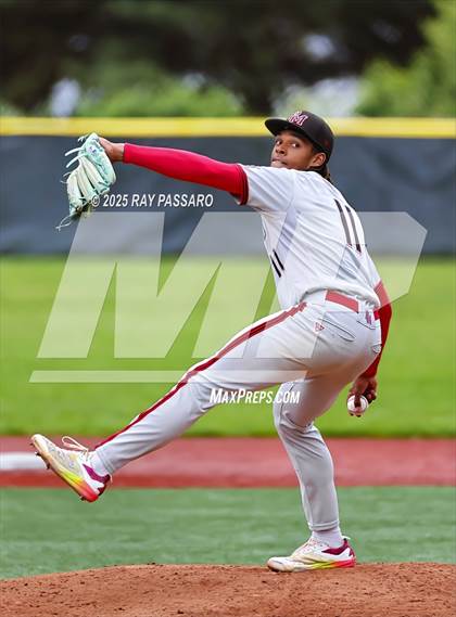 Thumbnail 3 in Patchogue-Medford vs Longwood (NYSPHSAA AAA Round 2) photogallery.
