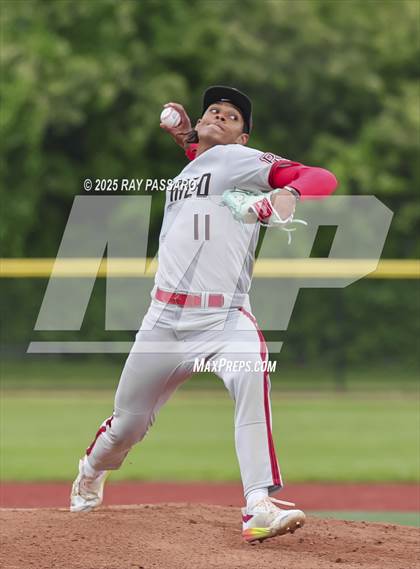Thumbnail 2 in Patchogue-Medford vs Longwood (NYSPHSAA AAA Round 2) photogallery.