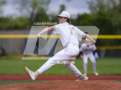 Thumbnail 3 in Patchogue-Medford vs Longwood (NYSPHSAA AAA Round 2) photogallery.