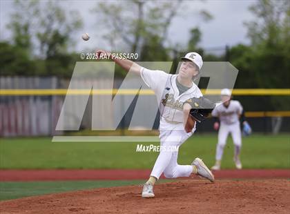 Thumbnail 2 in Patchogue-Medford vs Longwood (NYSPHSAA AAA Round 2) photogallery.