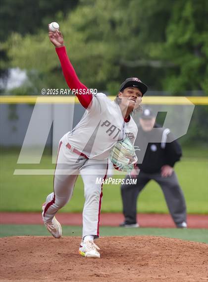 Thumbnail 1 in Patchogue-Medford vs Longwood (NYSPHSAA AAA Round 2) photogallery.