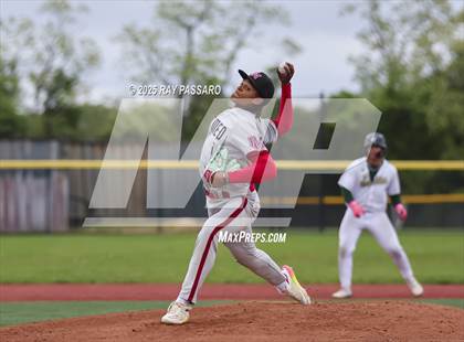 Thumbnail 3 in Patchogue-Medford vs Longwood (NYSPHSAA AAA Round 2) photogallery.