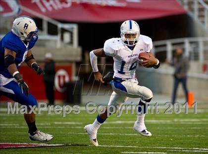 Thumbnail 2 in Fremont vs. Bingham (UHSAA 5A Final) photogallery.