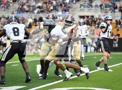 Thumbnail 3 in Summer Creek vs. Steele (UIL Football 6A Division II Semifinal) photogallery.