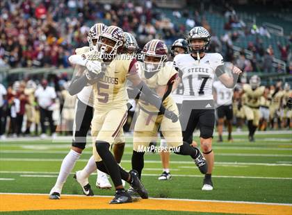 Thumbnail 2 in Summer Creek vs. Steele (UIL Football 6A Division II Semifinal) photogallery.