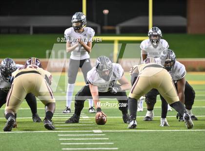 Thumbnail 1 in Summer Creek vs. Steele (UIL Football 6A Division II Semifinal) photogallery.