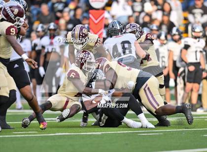Thumbnail 1 in Summer Creek vs. Steele (UIL Football 6A Division II Semifinal) photogallery.
