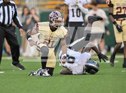 Thumbnail 3 in Summer Creek vs. Steele (UIL Football 6A Division II Semifinal) photogallery.