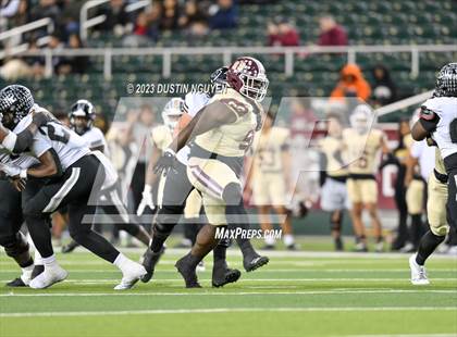 Thumbnail 1 in Summer Creek vs. Steele (UIL Football 6A Division II Semifinal) photogallery.