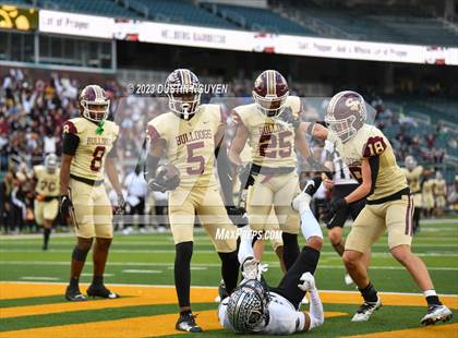 Thumbnail 3 in Summer Creek vs. Steele (UIL Football 6A Division II Semifinal) photogallery.
