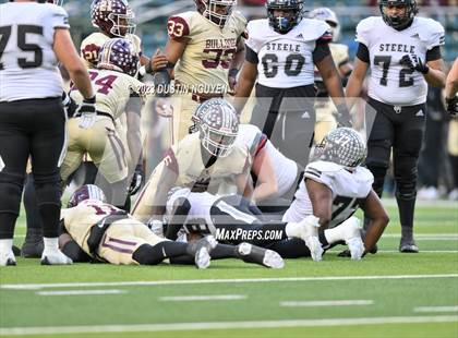 Thumbnail 2 in Summer Creek vs. Steele (UIL Football 6A Division II Semifinal) photogallery.