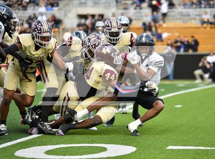 Thumbnail 1 in Summer Creek vs. Steele (UIL Football 6A Division II Semifinal) photogallery.