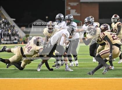 Thumbnail 2 in Summer Creek vs. Steele (UIL Football 6A Division II Semifinal) photogallery.