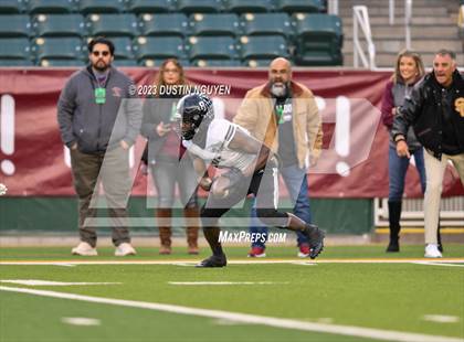 Thumbnail 3 in Summer Creek vs. Steele (UIL Football 6A Division II Semifinal) photogallery.