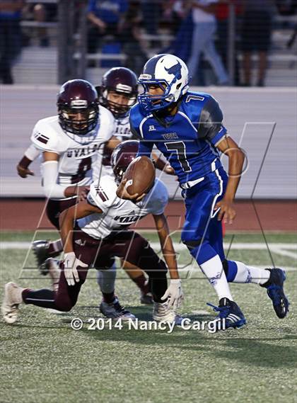 Thumbnail 2 in Uvalde@ Laredo Cigarroa photogallery.