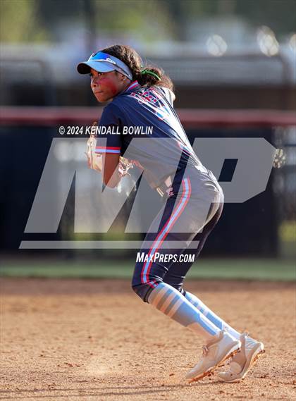 Thumbnail 1 in South Panola @ Warren Central photogallery.