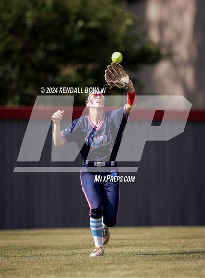 Thumbnail 1 in South Panola @ Warren Central photogallery.