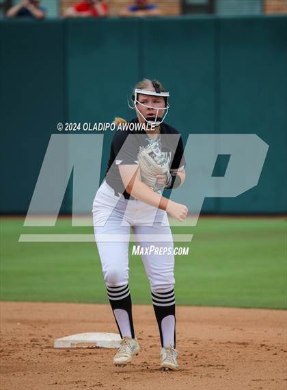 Thumbnail 1 in Grandview vs. Coahoma (UIL Softball 3A Final) photogallery.
