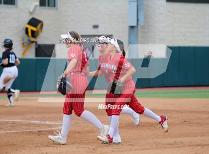 Thumbnail 2 in Grandview vs. Coahoma (UIL Softball 3A Final) photogallery.