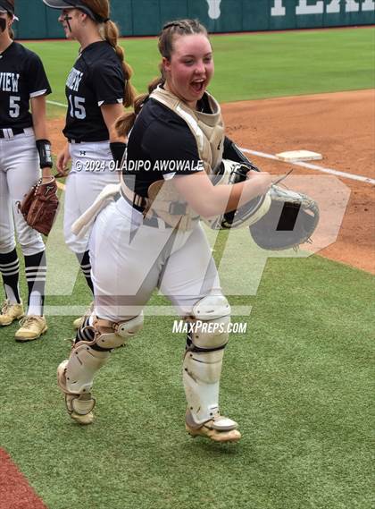 Thumbnail 3 in Grandview vs. Coahoma (UIL Softball 3A Final) photogallery.