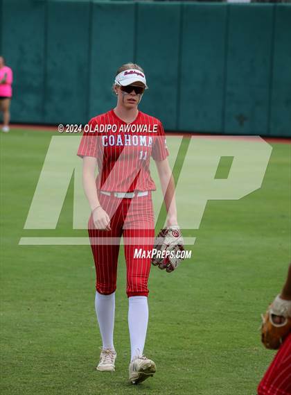 Thumbnail 3 in Grandview vs. Coahoma (UIL Softball 3A Final) photogallery.