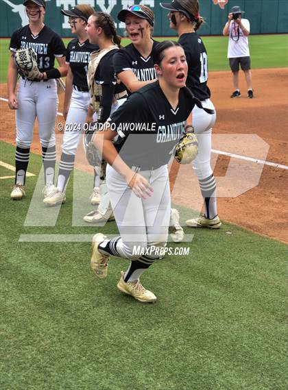 Thumbnail 1 in Grandview vs. Coahoma (UIL Softball 3A Final) photogallery.