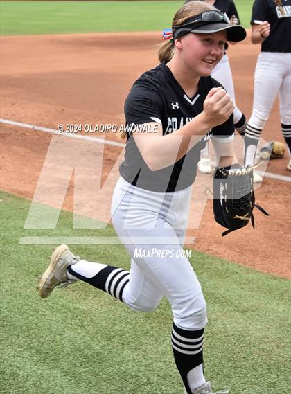 Thumbnail 3 in Grandview vs. Coahoma (UIL Softball 3A Final) photogallery.