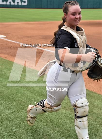 Thumbnail 3 in Grandview vs. Coahoma (UIL Softball 3A Final) photogallery.