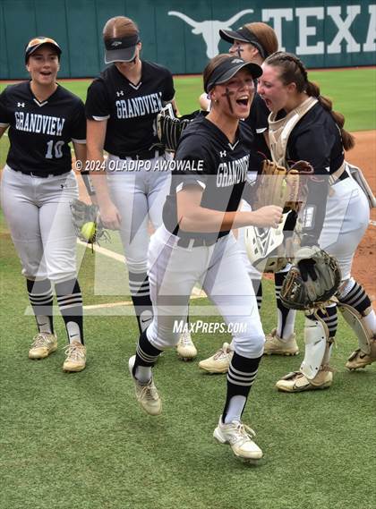 Thumbnail 1 in Grandview vs. Coahoma (UIL Softball 3A Final) photogallery.