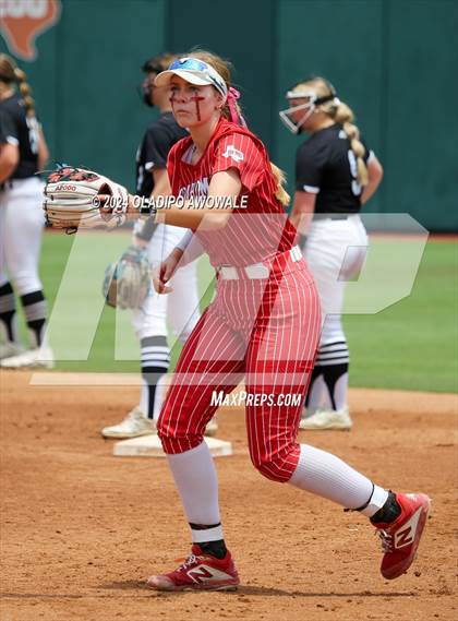 Thumbnail 1 in Grandview vs. Coahoma (UIL Softball 3A Final) photogallery.
