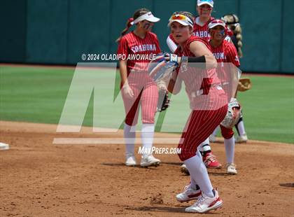 Thumbnail 3 in Grandview vs. Coahoma (UIL Softball 3A Final) photogallery.