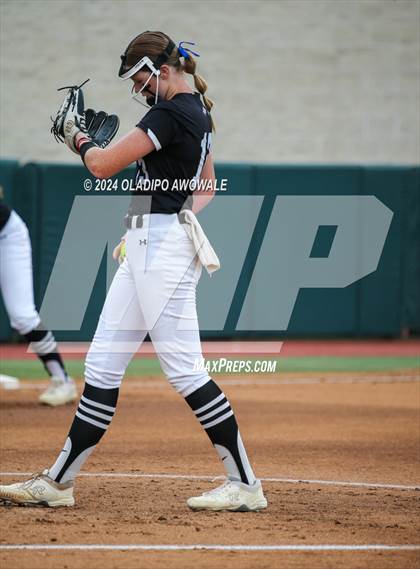 Thumbnail 2 in Grandview vs. Coahoma (UIL Softball 3A Final) photogallery.
