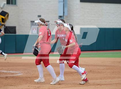 Thumbnail 1 in Grandview vs. Coahoma (UIL Softball 3A Final) photogallery.