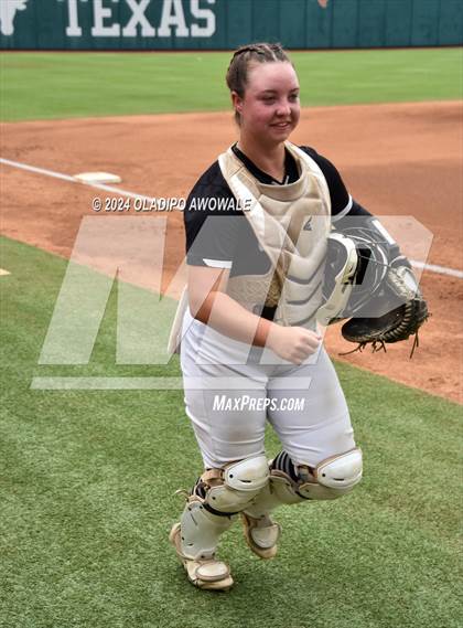 Thumbnail 2 in Grandview vs. Coahoma (UIL Softball 3A Final) photogallery.