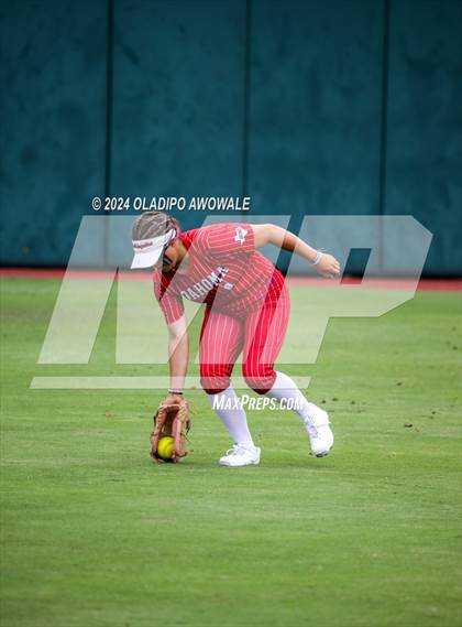 Thumbnail 2 in Grandview vs. Coahoma (UIL Softball 3A Final) photogallery.