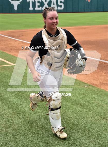 Thumbnail 1 in Grandview vs. Coahoma (UIL Softball 3A Final) photogallery.